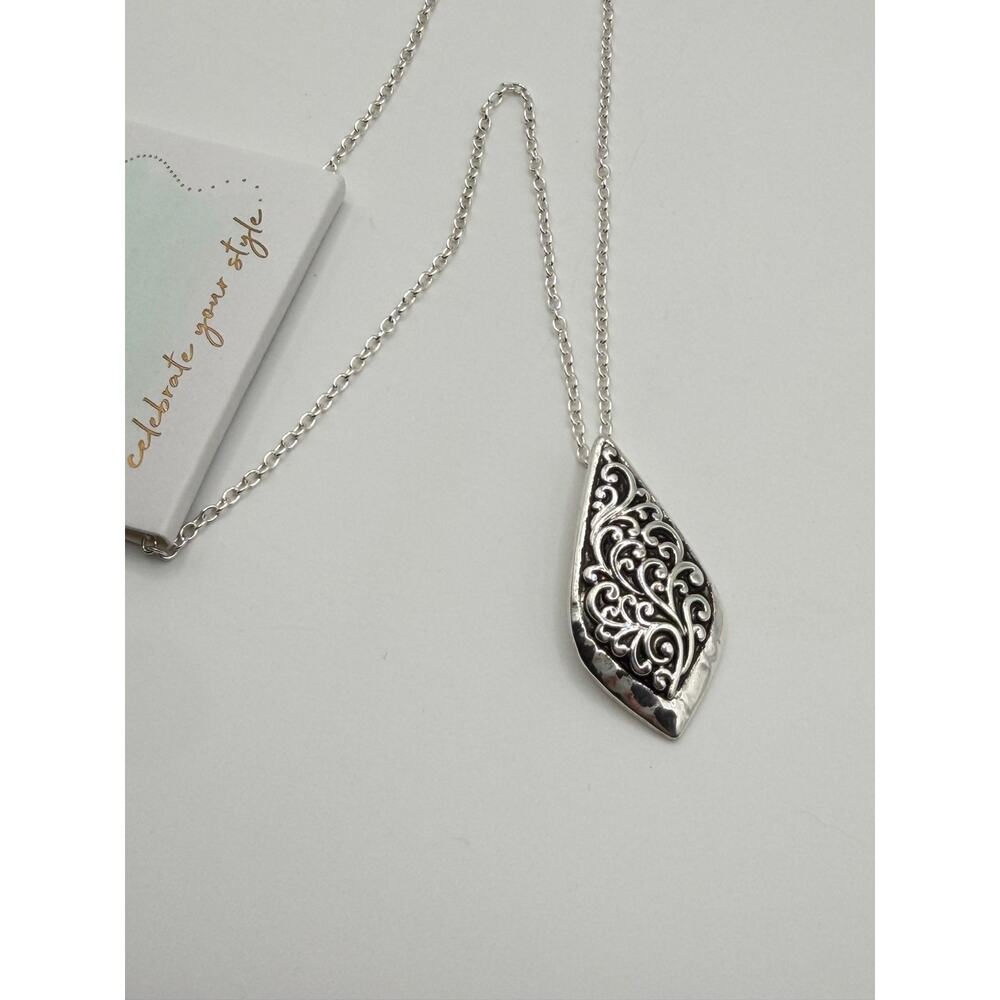 Silver Filigree Teardrop Pendant Necklace NWT - Picture 7 of 8